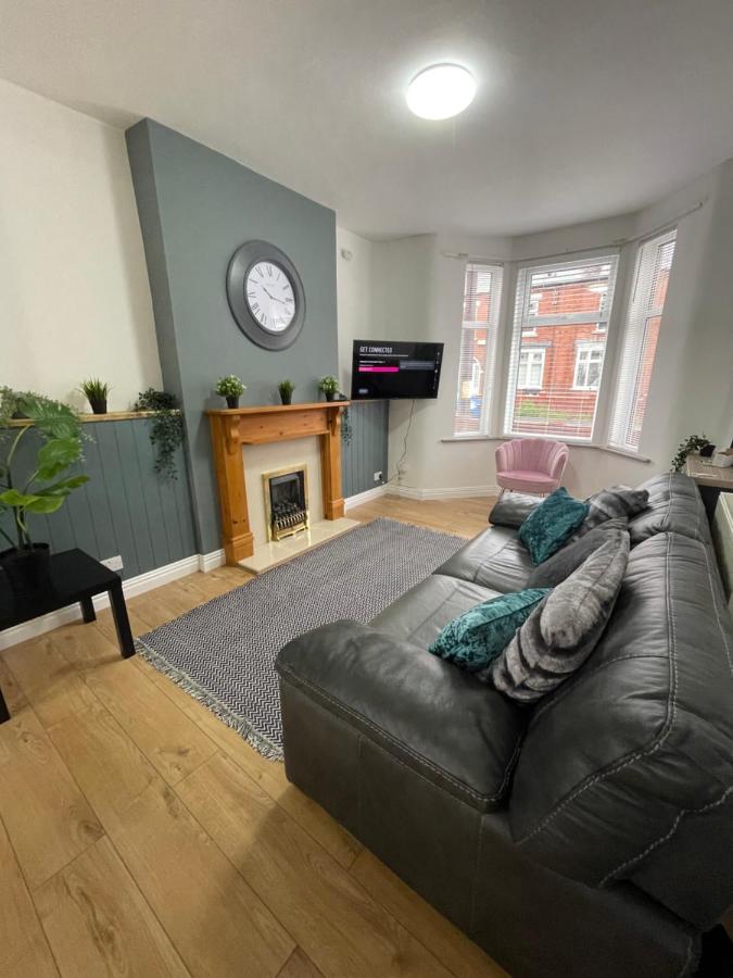 Bentley Place Crewe Extérieur photo