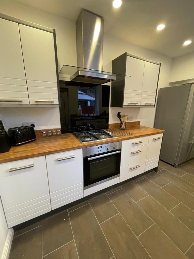 Bentley Place Crewe Extérieur photo